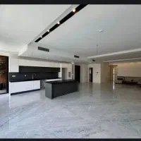 ۲۰۰متر/مدرن/۲پارکینگ/به قیمت