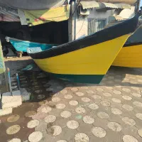 قایق به همراه موتور ۸۵ و ۴۸ ویک فروند قایق 200.