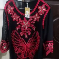 شومیز مشکی نو نپوشیده تا سایز 50 میخوره
