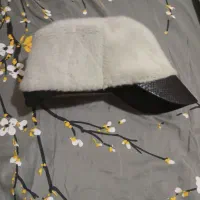 کلاه زنانه رنگ سبز نو وسالم