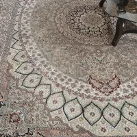مبل نه  نفره دو عدد فرش نه متری میز تلویزیون