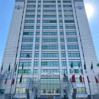 راپل نما پیچ رولپلاک شستشو رنگ نورپردازی در ارتفاع