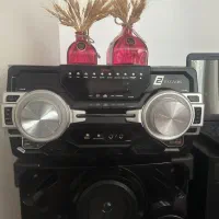 اسپیکر ایستاده vker