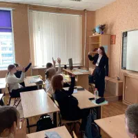 کلاس زبان انگلیسی حضوری/انلاین (کودکان و نوجوانان)