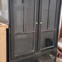 ویترین کشو دار