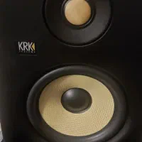 اسپیکر مانیتورینگ krk5 g4