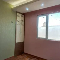 نصاب کاغذدیواری باسابقه(ترمیم کاغذ وخرده کاری