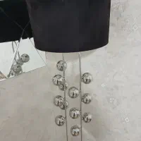 آباژور ایستاده