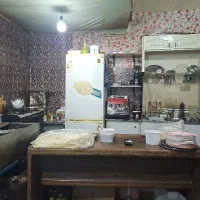 کارگر جهت کار در غذا خوری رادین