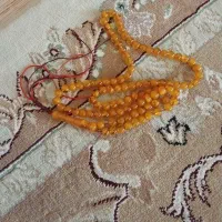 تسبیح‌کهربای‌رنگ‌آورده