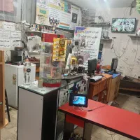 همکار خانم در خدمات کامپیوتری وموبایل