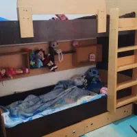 تخت ام دی آف و طبقه
