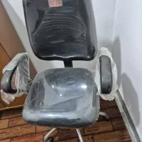 صندلی چرخان چرخدار