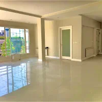 تاپ ترین لوکیشن / واحدی ۲۱۰ متری / در ۷۰۰ مترزمین