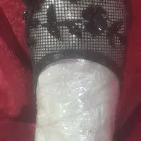 تعدادی کفش و دمپایی