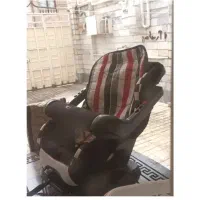صندلی ماشین سالم وتمیز