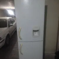 یخچال الکترواستیل سالم و تمیز