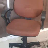 صندلی کامپیوتر اداری  ومحل کار سالم  وتمیز