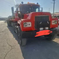 نگهبان نمایشگاه ماشین