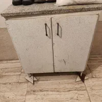 کابینت دو درب با رویه سنگ سالم