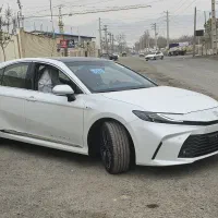تویوتا کمری LE