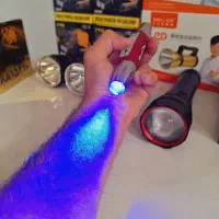 چراغ قوه uv سنگ شناسی یووی 8 حالته p70