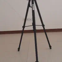 سه پایه دوربین