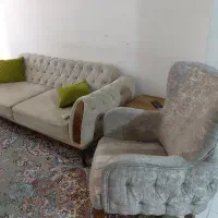 مبل راحتی ۵ نفره به همراه ۲عدد پاف، میز غذاخوری