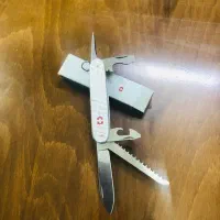 چاقو ویکتورنیکس
