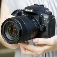 دوربین عکاسی کنون Canon 90D با کیت لنز 135-18
