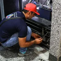 تعمیرکار اسانسور