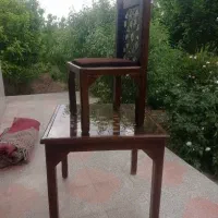 تعداد ۵۰ تا صندلی و میز