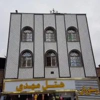 یک نفر آقا جهت نظافت و خدمات شیفت شب
