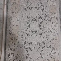 فرش سیزان برجسته رنگ نفره‌ی وطوسی