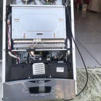 پکیج و آبگرمکن در حد نو