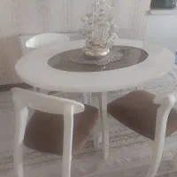 میز ناهار خوری ۴ نفره     ۵میلون