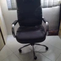 صندلی چرخدار  راحت در حد نو