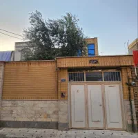 منزل مسکونی دوطبقه کامل و بسیارتمیز