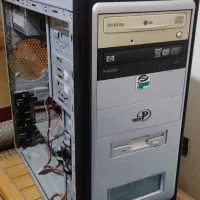 کیس و مانیتور و موس و کیبورد