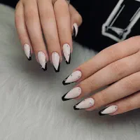 کاشت ناخون