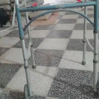 واکر چرخ دار