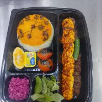 استخدام پیک موتوری و ظرف شور خانم .اشپز