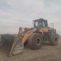 راننده لودر و بیل