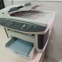 پرینتر چهارکاره لیزری hp1522 سالم و تمیز