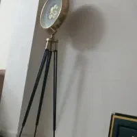 ساعت ایستاده سه پایه
