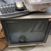 مانیتور کامپیوتر قدیمی