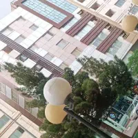 آپارتمـان-فـول-امکانات-حاشیه-خیابان