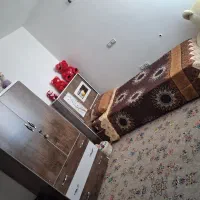 تخت خواب و کمد لباسی