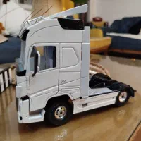 ماکت کامیون کنترلی ولووfh500