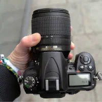 دوربین Nikon D7000 به همراه لنز 18-140